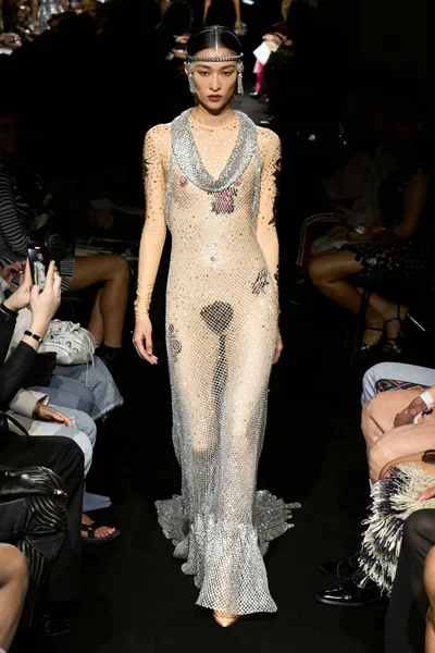 Look 25